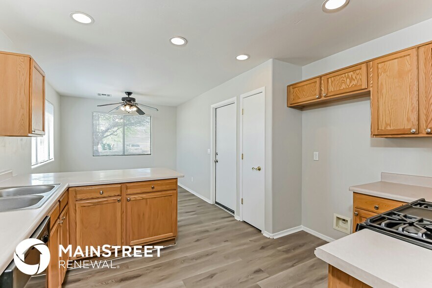 Building Photo - 3755 W Fitzwater Ct