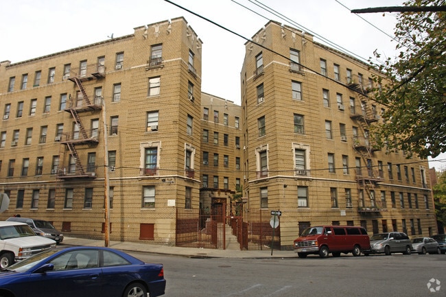 Primary Photo - 85 St Andrews Pl