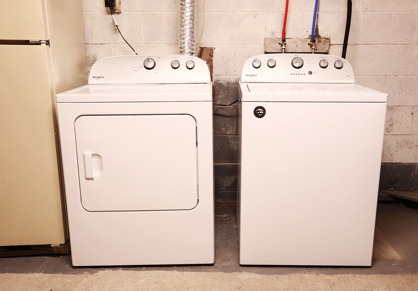 washer dryer - 3724 Warden Branch Ln