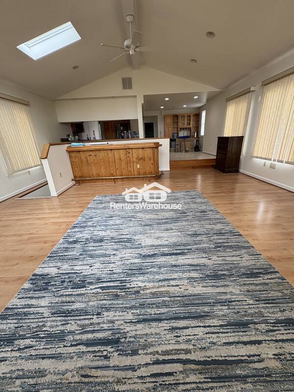 Building Photo - 543 Bayside Dr