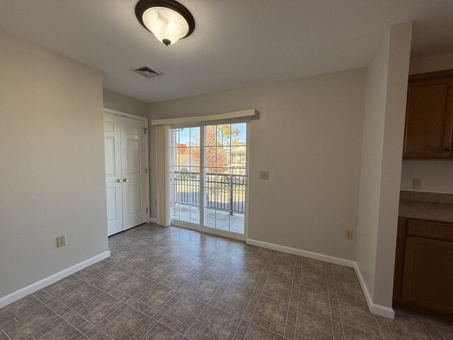 Building Photo - Three Bedroom Condo in Tradition Point