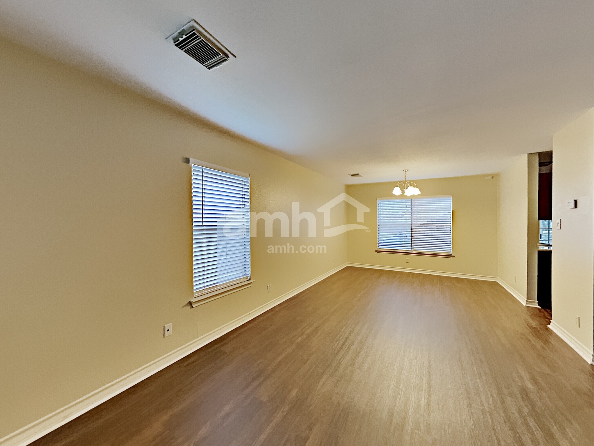 Building Photo - 8010 Manderly Pl