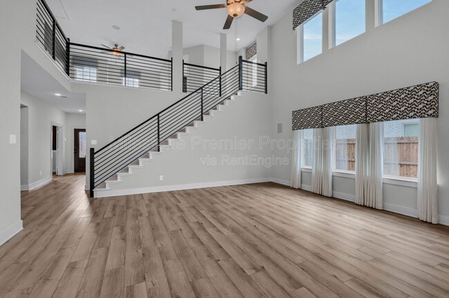 Building Photo - 1902 Aleia Cv