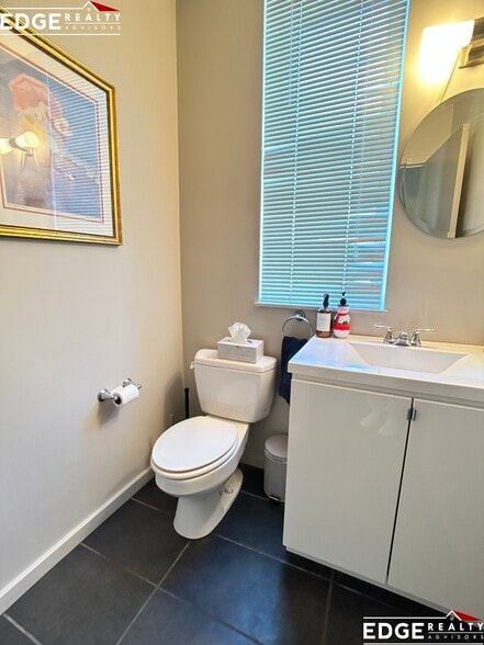 Building Photo - 57 Glenville Ave