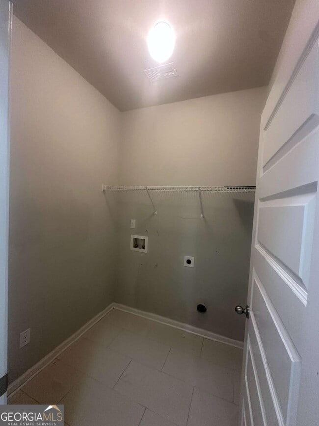 Building Photo - 3368 Alhambra Cir