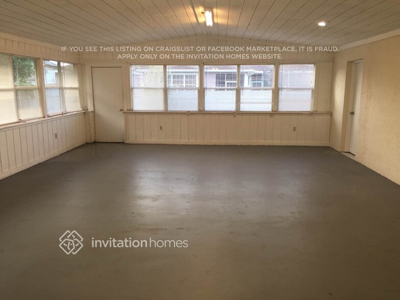 Building Photo - 2401 Bel Air Cir