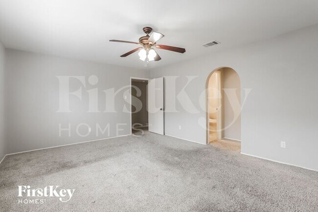 Building Photo - 2010 Eastfield Circle