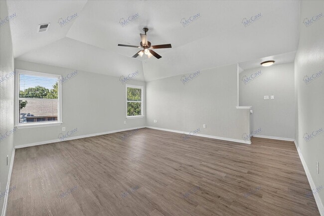 Building Photo - 333 Stately Oak Ln