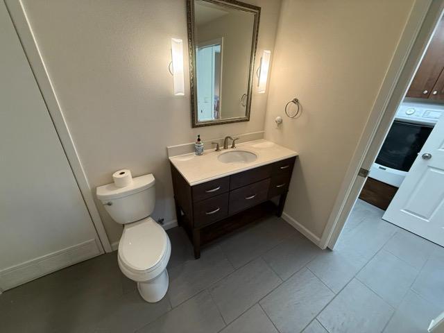 Building Photo - 3025 Cedarwood Ave