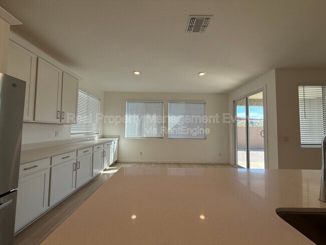 Building Photo - 17760 W Cassia Way