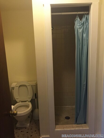 Building Photo - 41 Anderson St