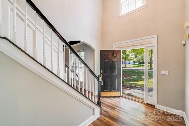 Building Photo - 10243 Squires Way
