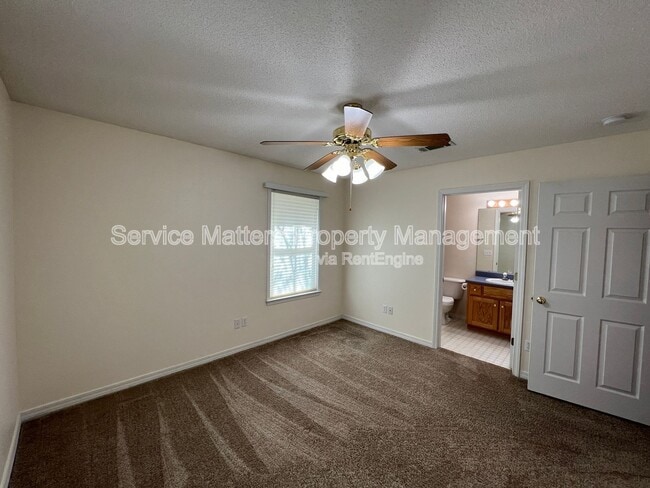 Building Photo - 4925 Hyatt Ln