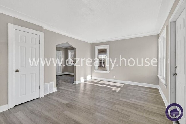 Building Photo - 1840 Marne Ave