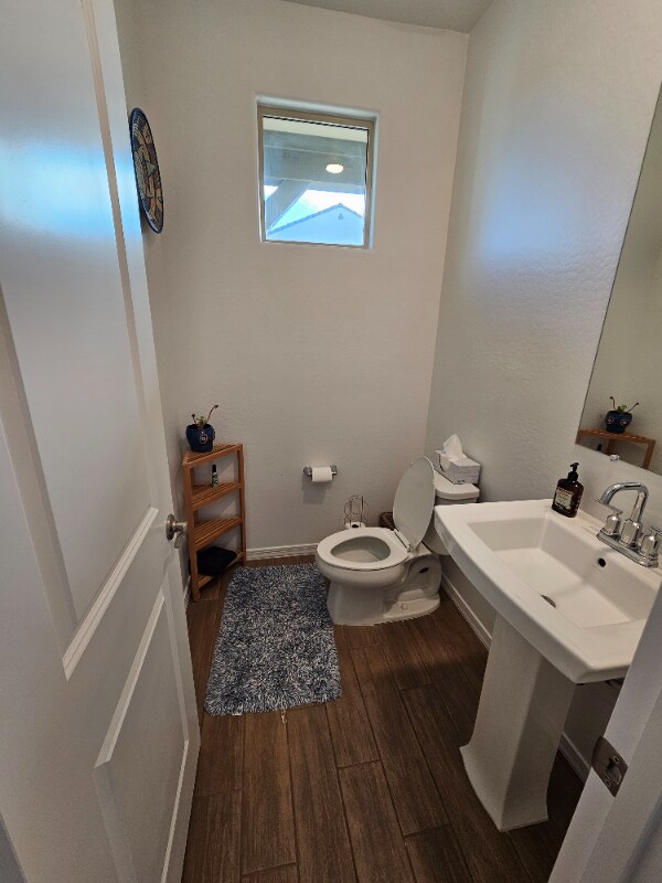 Building Photo - 880 S 150th Dr