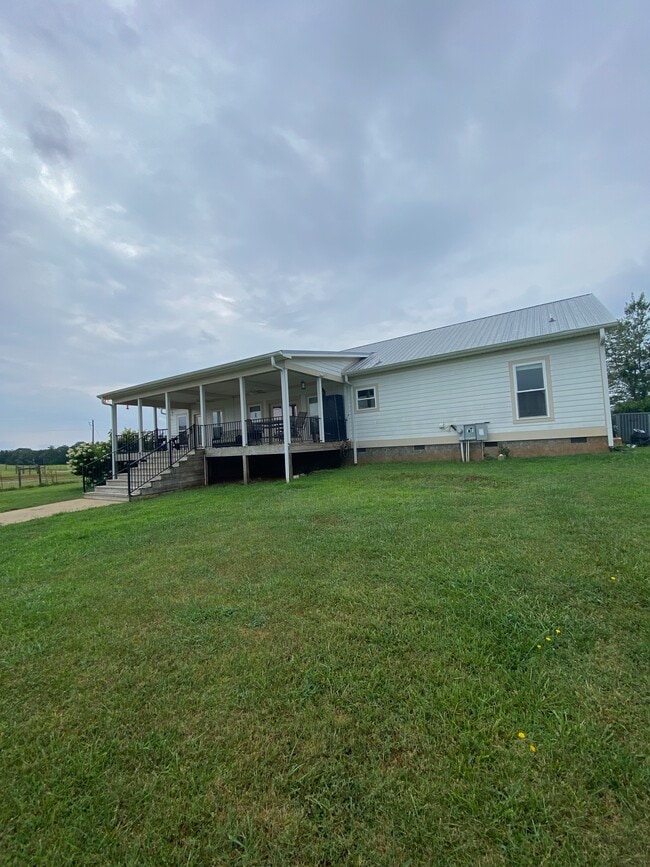 Building Photo - 149 Bowen Farm Rd