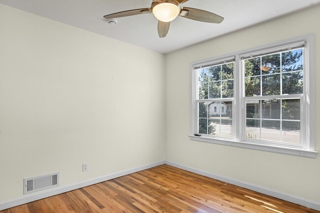 Building Photo - 3-Bed 2-Bath Home with Detached Studio Apartment!