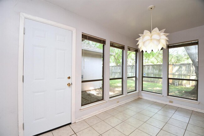 Building Photo - 7718 Moondance Ln