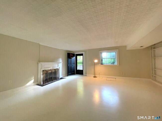 Building Photo - 37 Wooster Pl