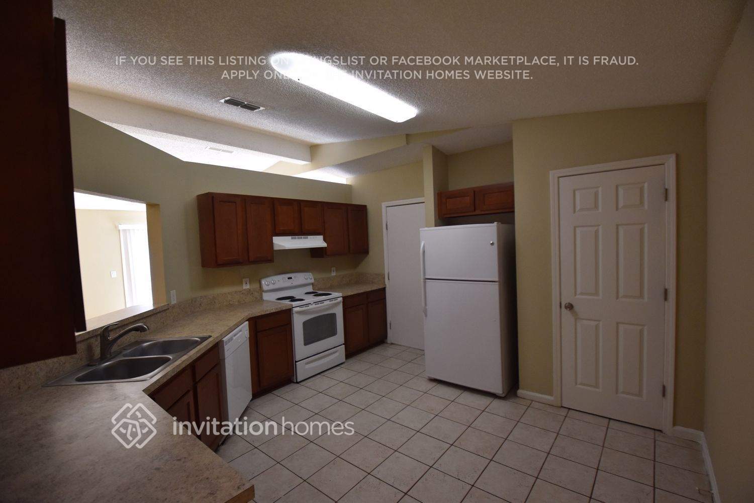 Building Photo - 1649 Ashmore Green Dr