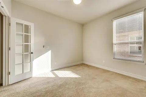 Building Photo - 421 Windward Dr