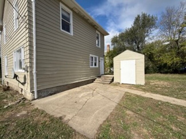 Building Photo - 3 Bed 1 Bath in Middletown