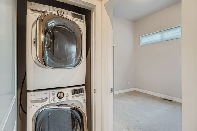 Building Photo - Views for Days! Rooftop Retreat Near Sloan...