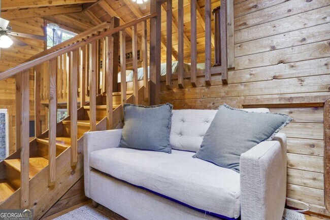 Building Photo - 166 Nantahala Pass Rd