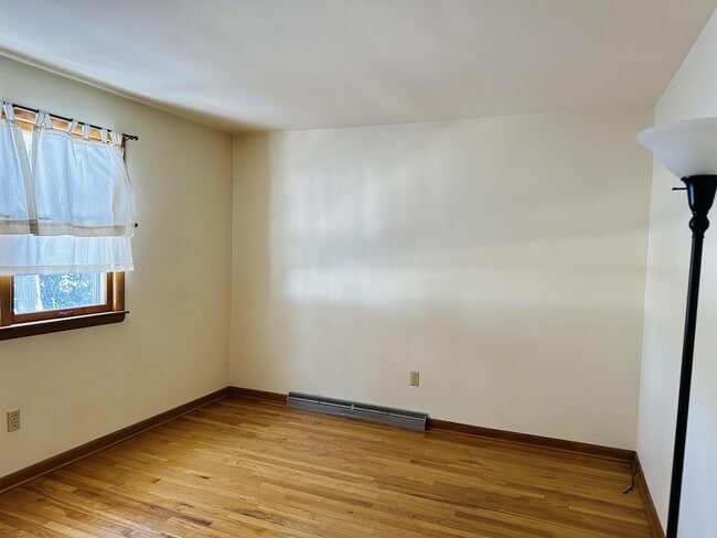 Building Photo - 112 N Stanton St