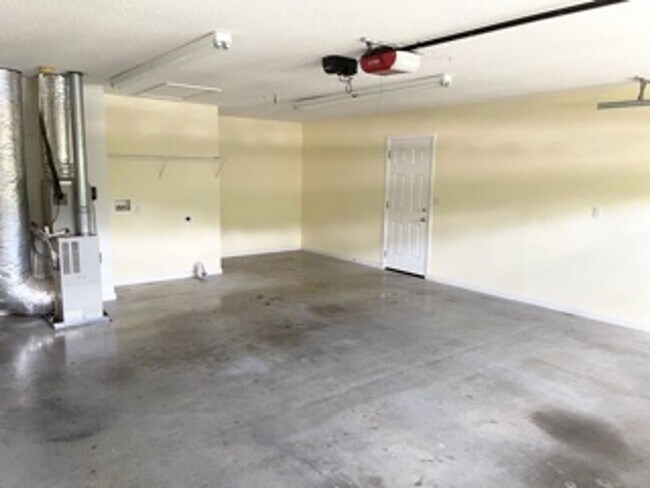 Building Photo - Powell/Anderson County 37849 - 3 bedroom, ...
