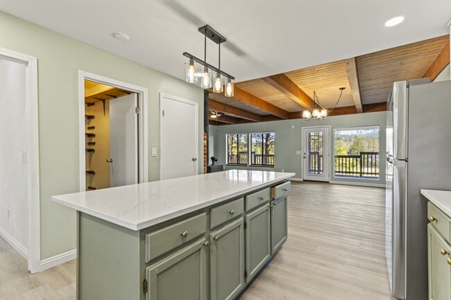 Building Photo - 17091 Bryan Allen Way