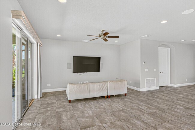 Building Photo - 8019 Marquette Dr