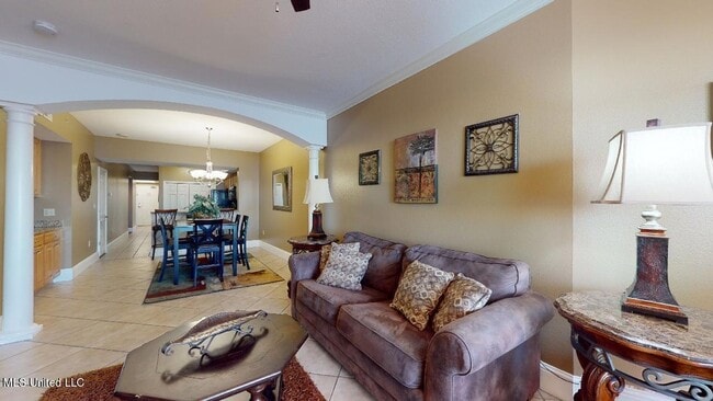 Building Photo - 2228 Beach Dr