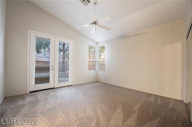 Building Photo - 8043 Shadowvale Dr