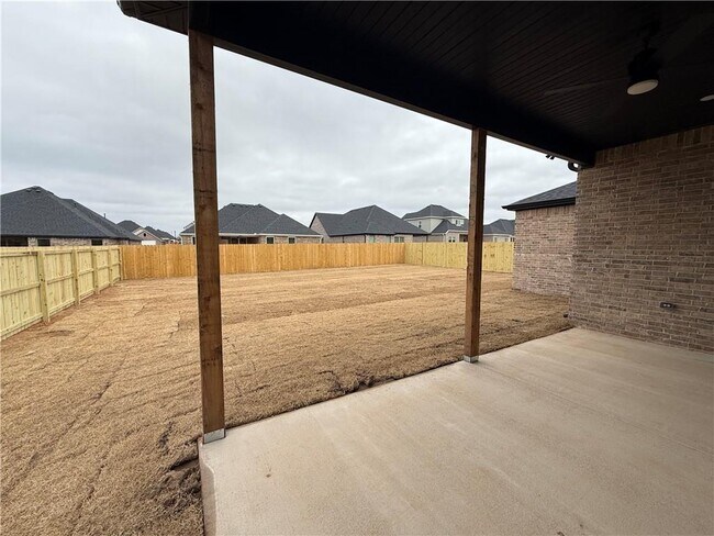 Building Photo - 1900 Farmer St