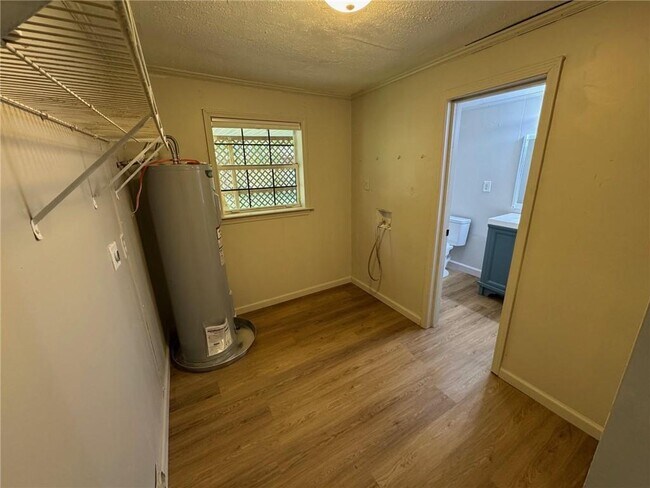 Building Photo - 3701 Martha Ct