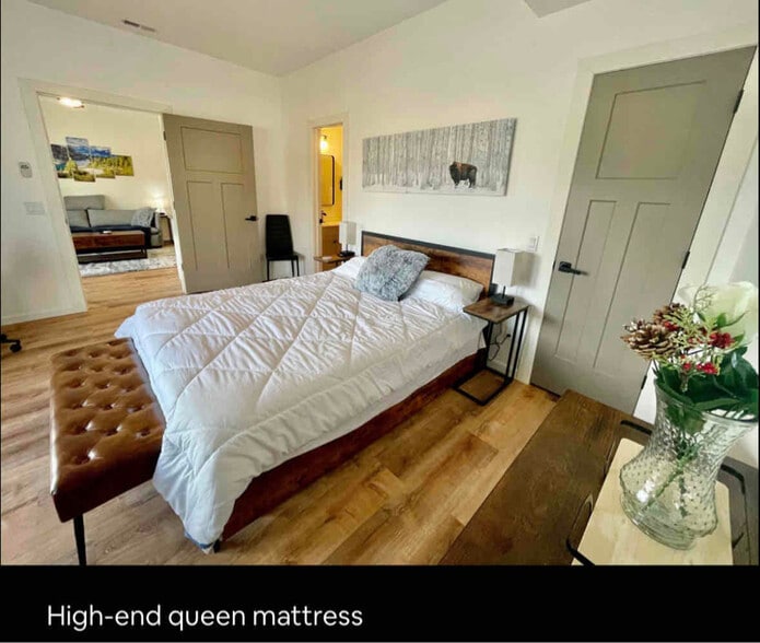 Building Photo - 17 Manley Ln