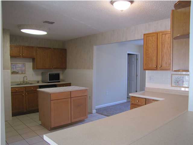Building Photo - 203 Amellia Pl