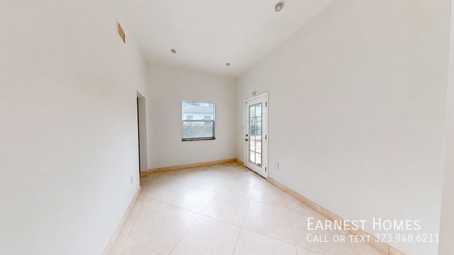 Building Photo - 17115 Parthenia St