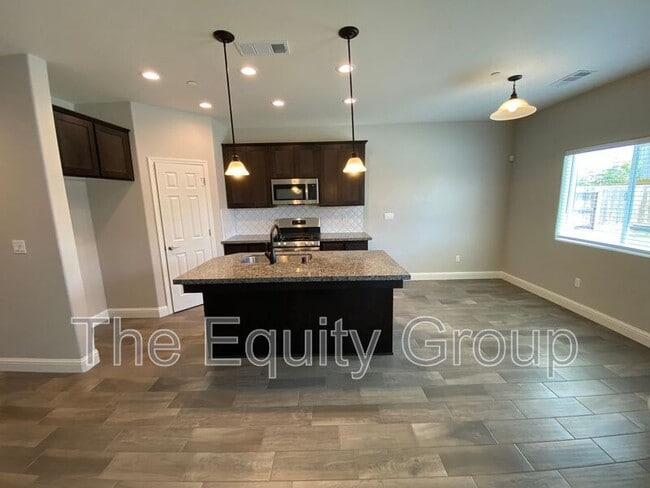 Building Photo - 1129 E Harter Dr