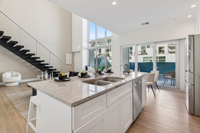 Building Photo - 1343 4th St