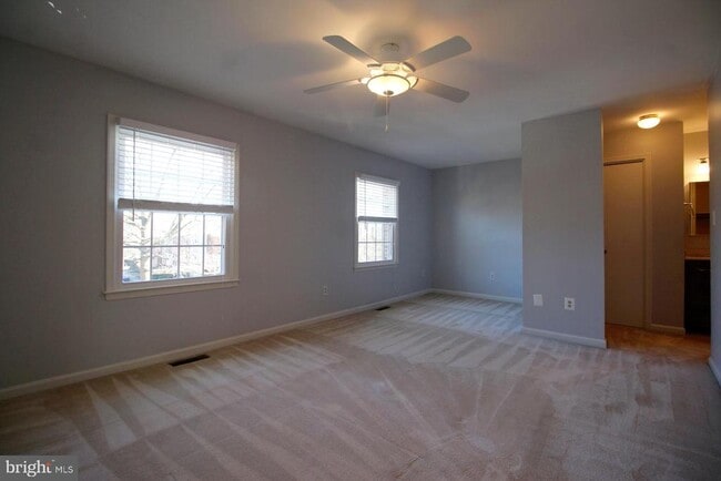 Building Photo - 3186 Cantrell Ln