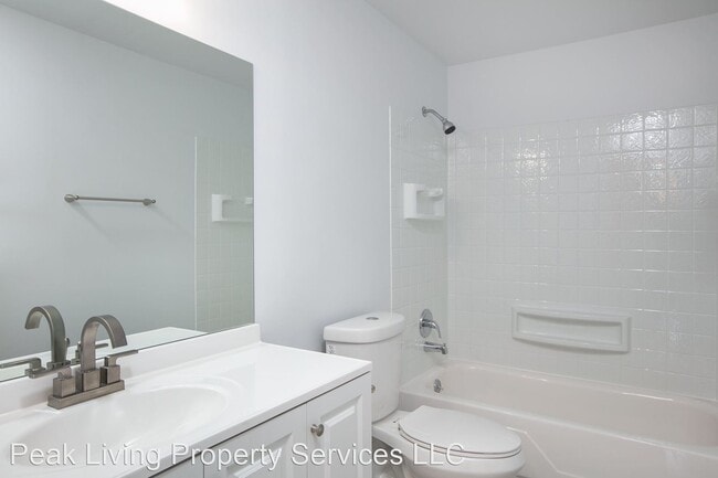 Building Photo - 4321 SW Genesee St