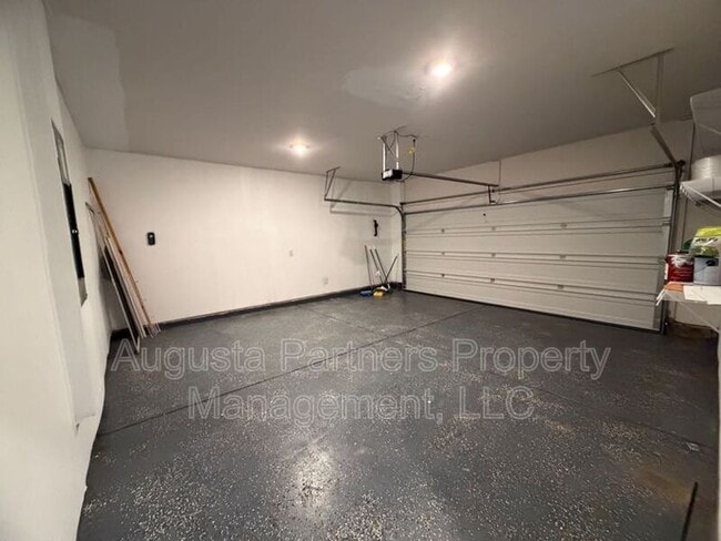 Building Photo - 1097 Sapphire Dr