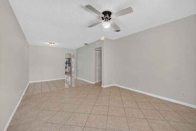 Building Photo - 12395 Peconic Ct
