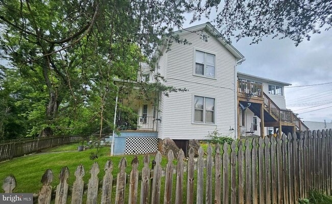 Building Photo - 449 Harmison Pl