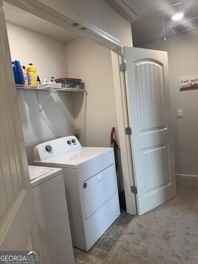 Building Photo - 364 Stoneybrook Dr