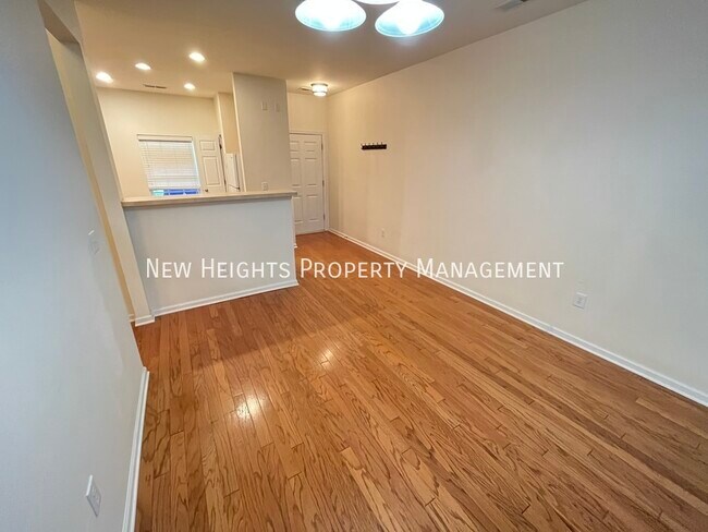 Building Photo - Spacious Townhouse at Grand Oaks Plantation!!