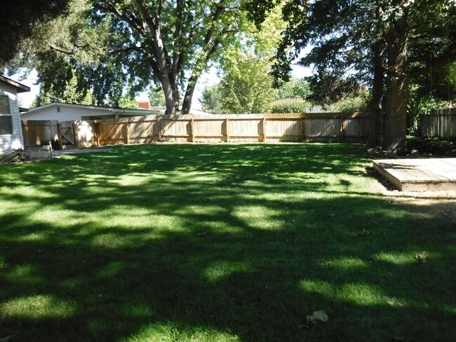 Building Photo - Beautiful Boise Bench home just off N Curt...