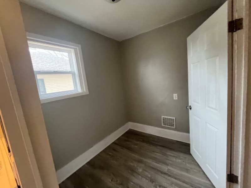 Building Photo - 1625 37th St